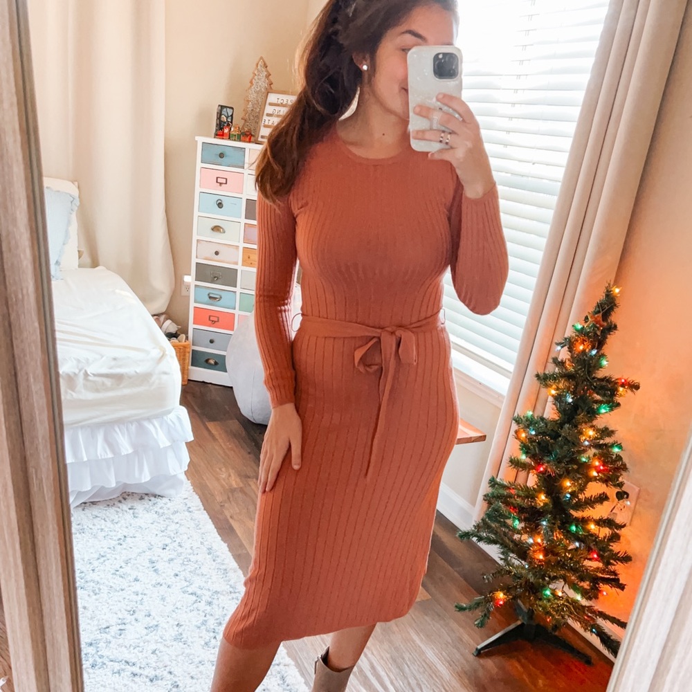 (btq) rust red ribbed long sleeve bodycon tie waist knit midi dress women’s sz M